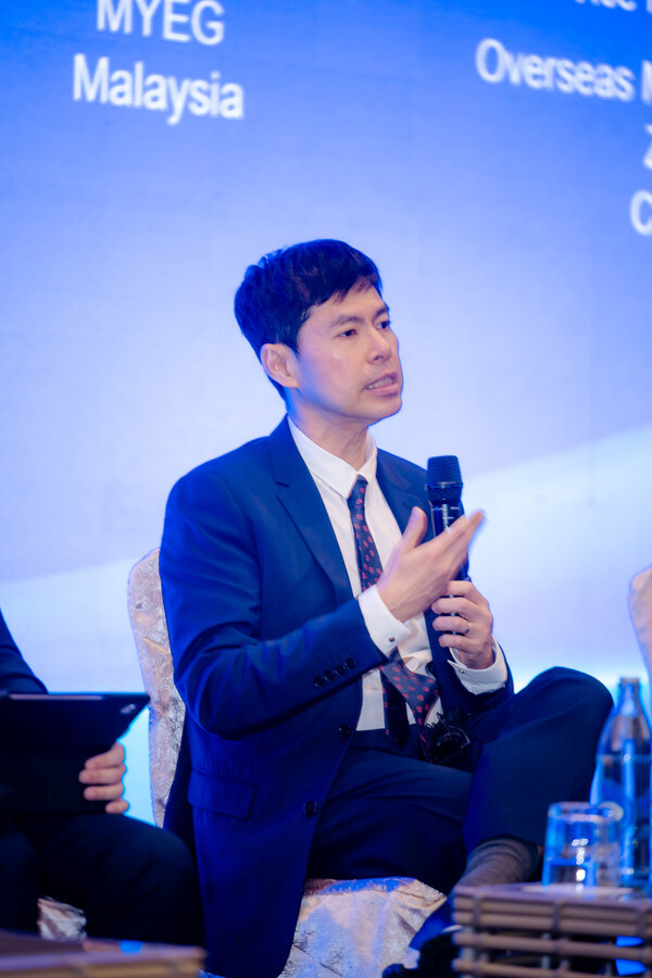 myeg 董事总经理兼zetrix的联合创始人黄天顺在曼谷举行，主题为“打造环保的数字未来”的中国-东盟数字生态合作论坛上的对话环节中发言。