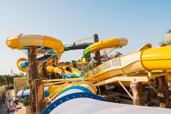 yas waterworld yas island ，阿布扎比扩建项目今年夏天向公众开放