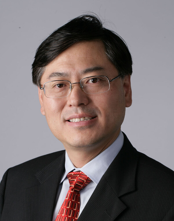 联想集团董事长兼ceo杨元庆发表主题演讲